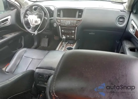 2013 Nissan Pathfinder S z USA, uszkodzony, nr VIN 5N1AR2MM4DC633717